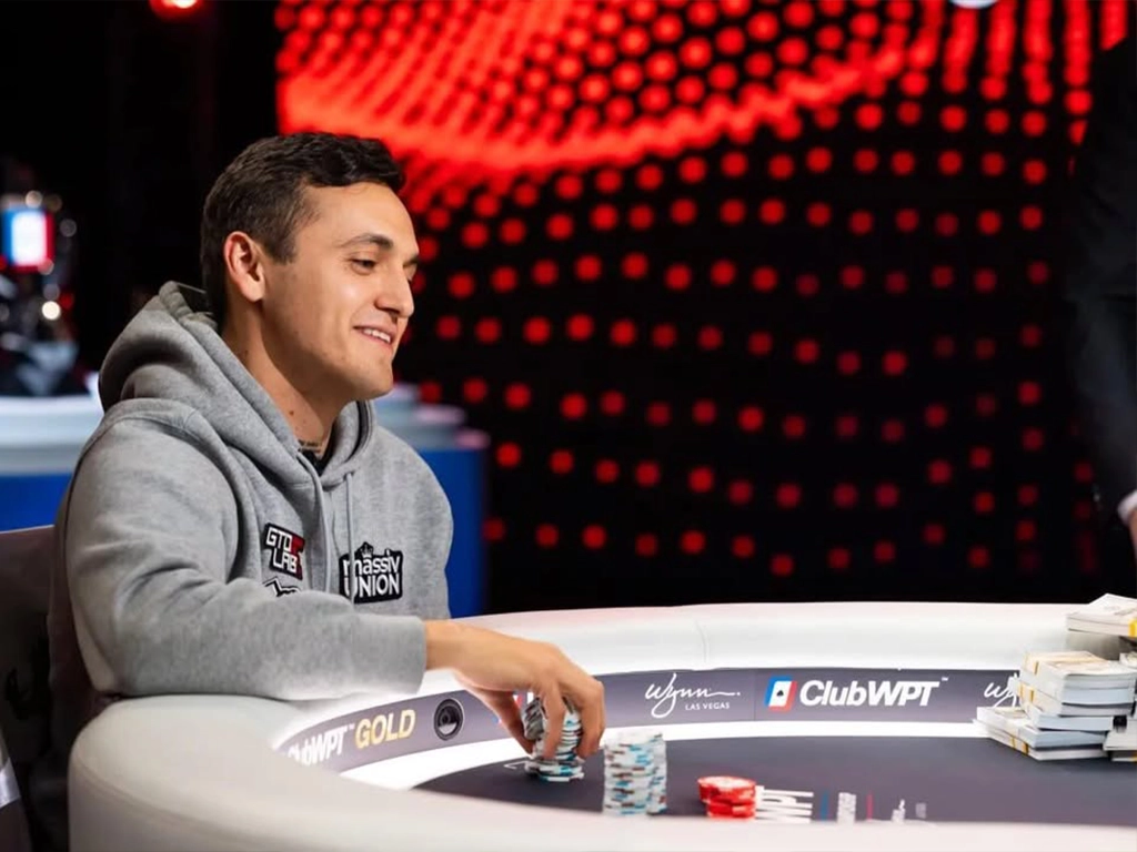 poker tournament chips and cards on the felt